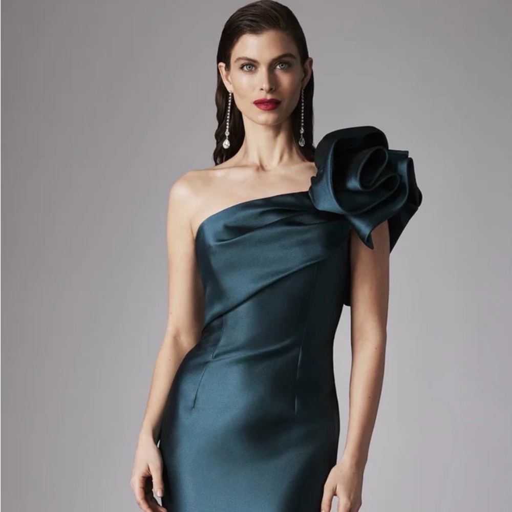 Elegant One Shoulder Couture Gown